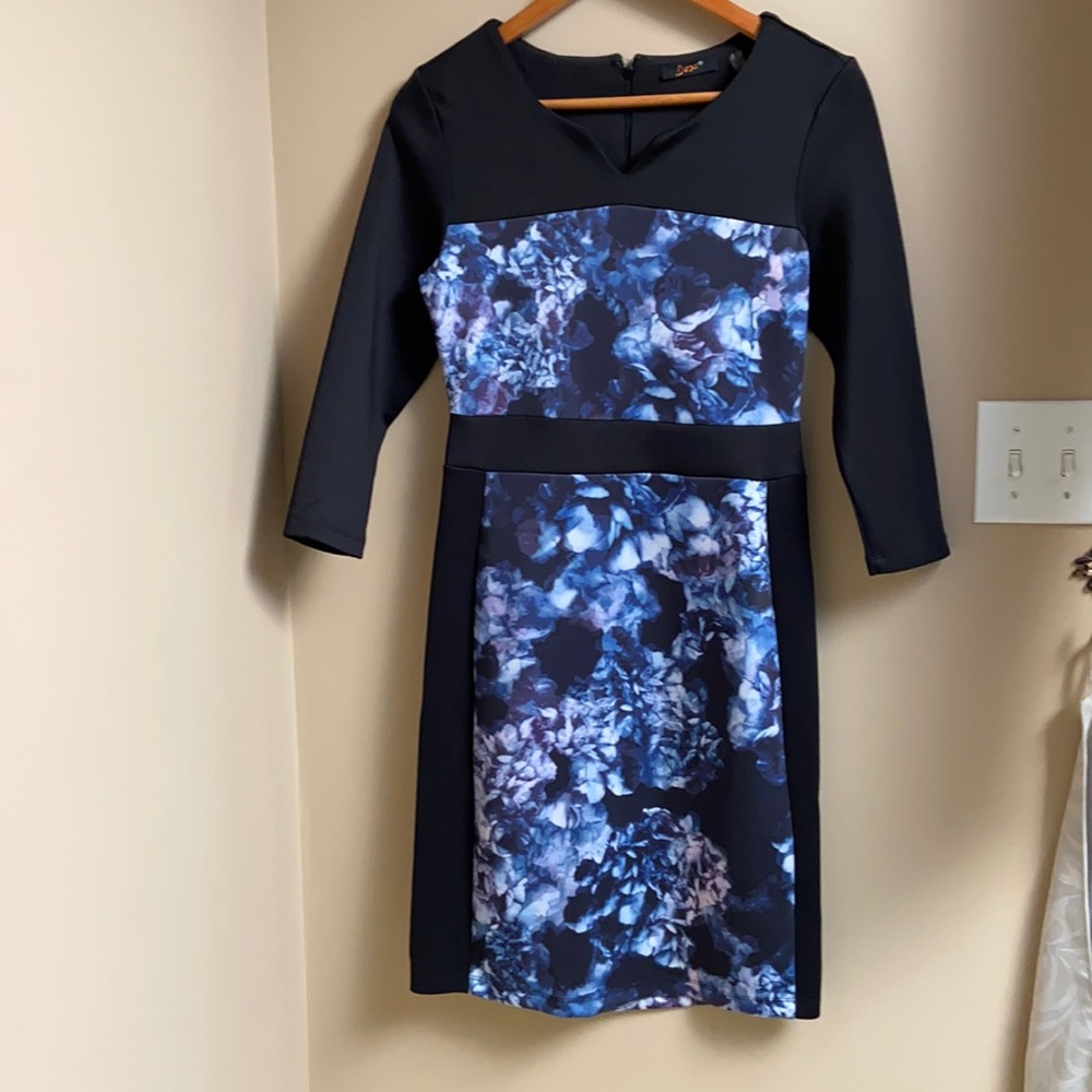 Dex black floral long sleeve dress Size: M